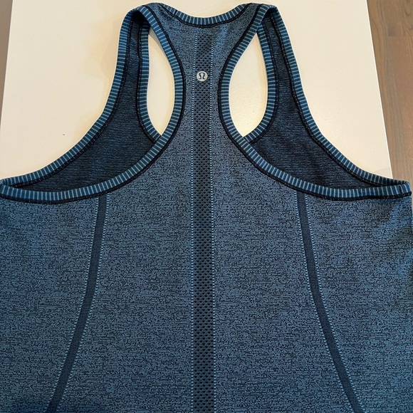 Lululemon Swiftly Racerback Tank- Rare color pattern!! - Picture 4 of 4